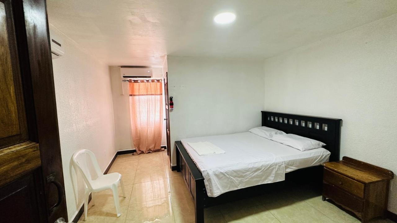 Hotel Central Park San Pedro  Dış mekan fotoğraf
